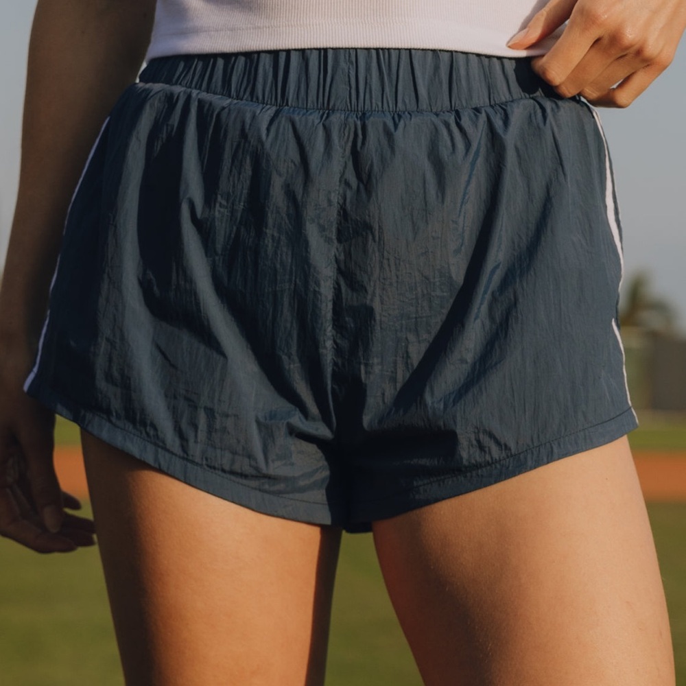 NWT Daily Drills Superbounce Shorts with Stripes - Navy